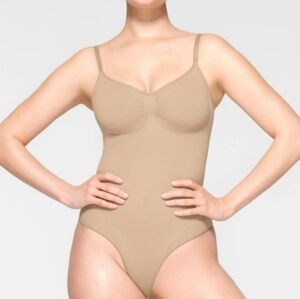 SKIMS Sculpt Seamless Brief Butt Lifting Bodysuit